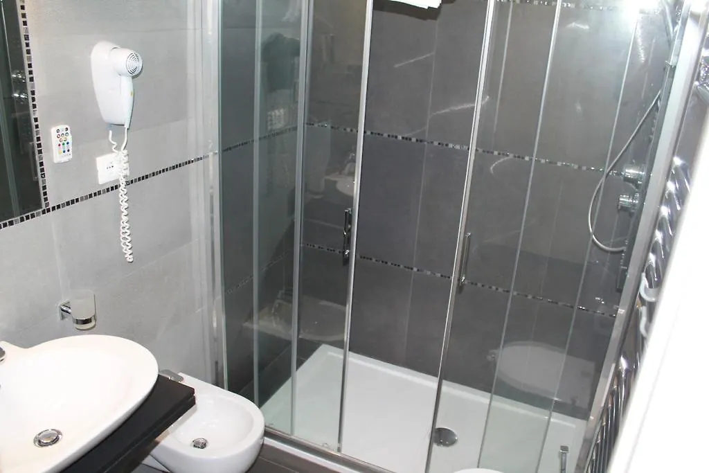 *** Guest house Elenoire Rooms & Suite Rome Italy