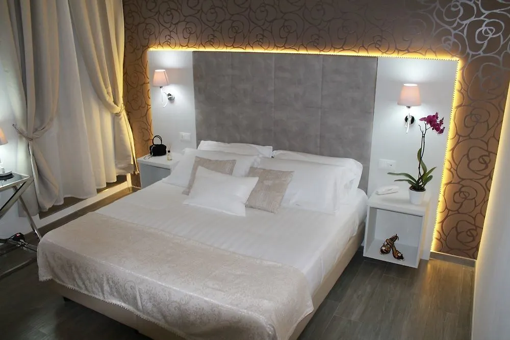 Elenoire Rooms & Suite Rome 3*,