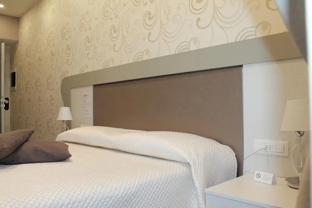 Elenoire Rooms & Suite Rome 3*,  Italy