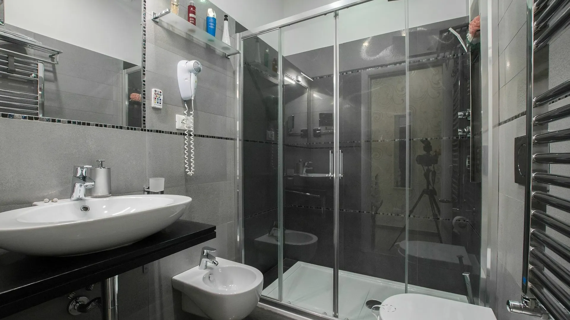 Elenoire Rooms & Suite Rome Italy