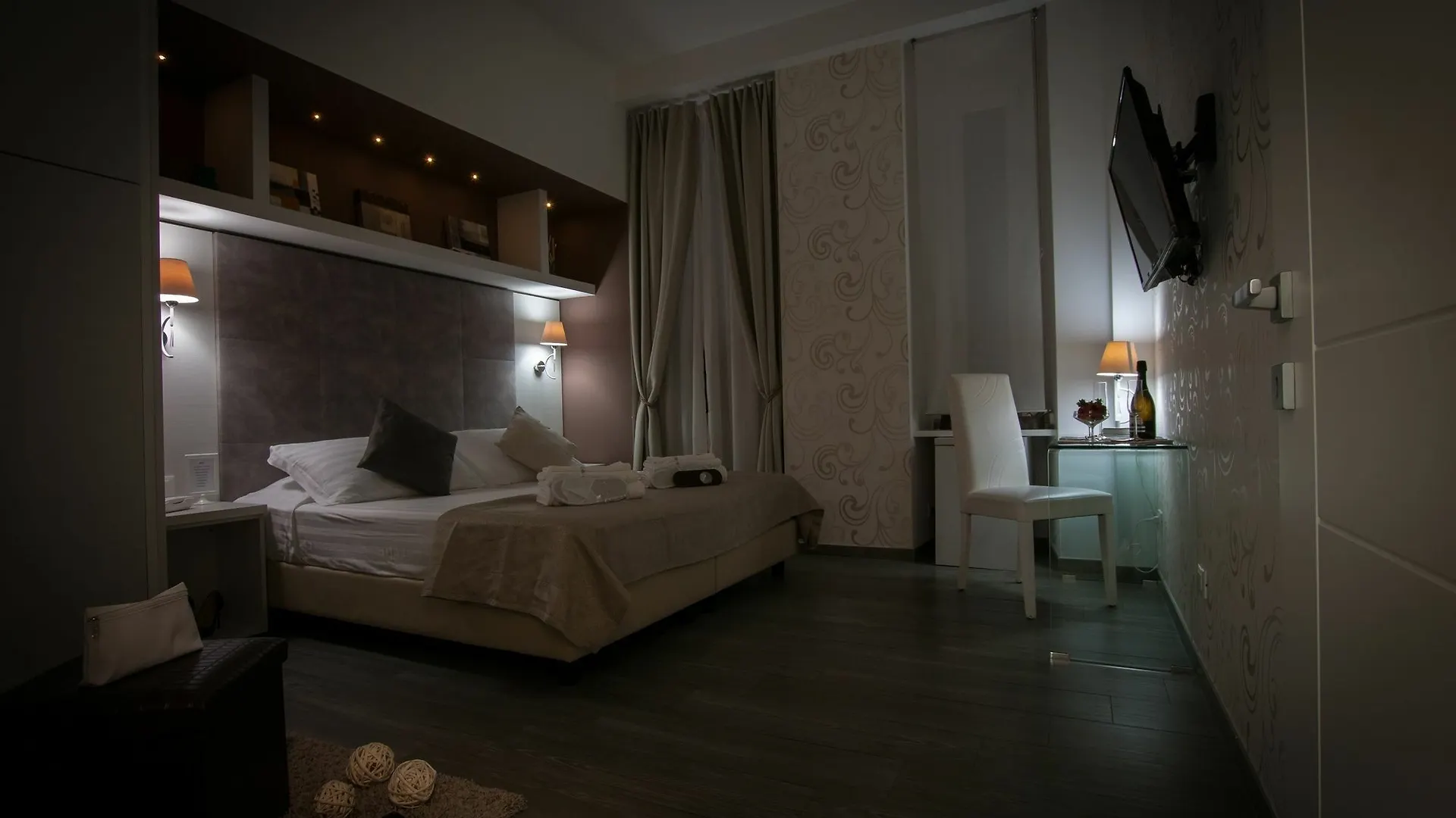 Elenoire Rooms & Suite Rome 3*,