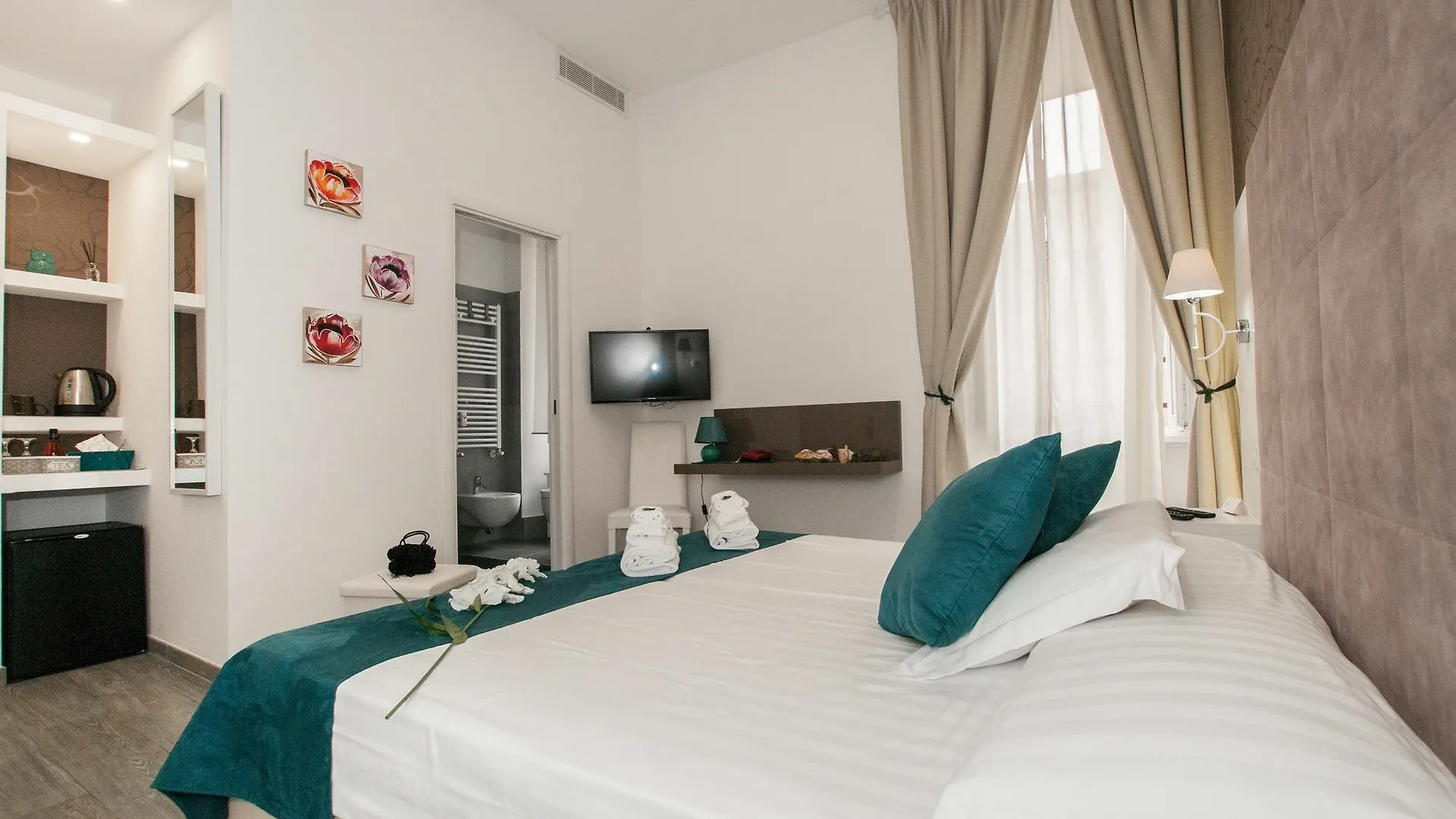 Elenoire Rooms & Suite Roma 3*,  Italia